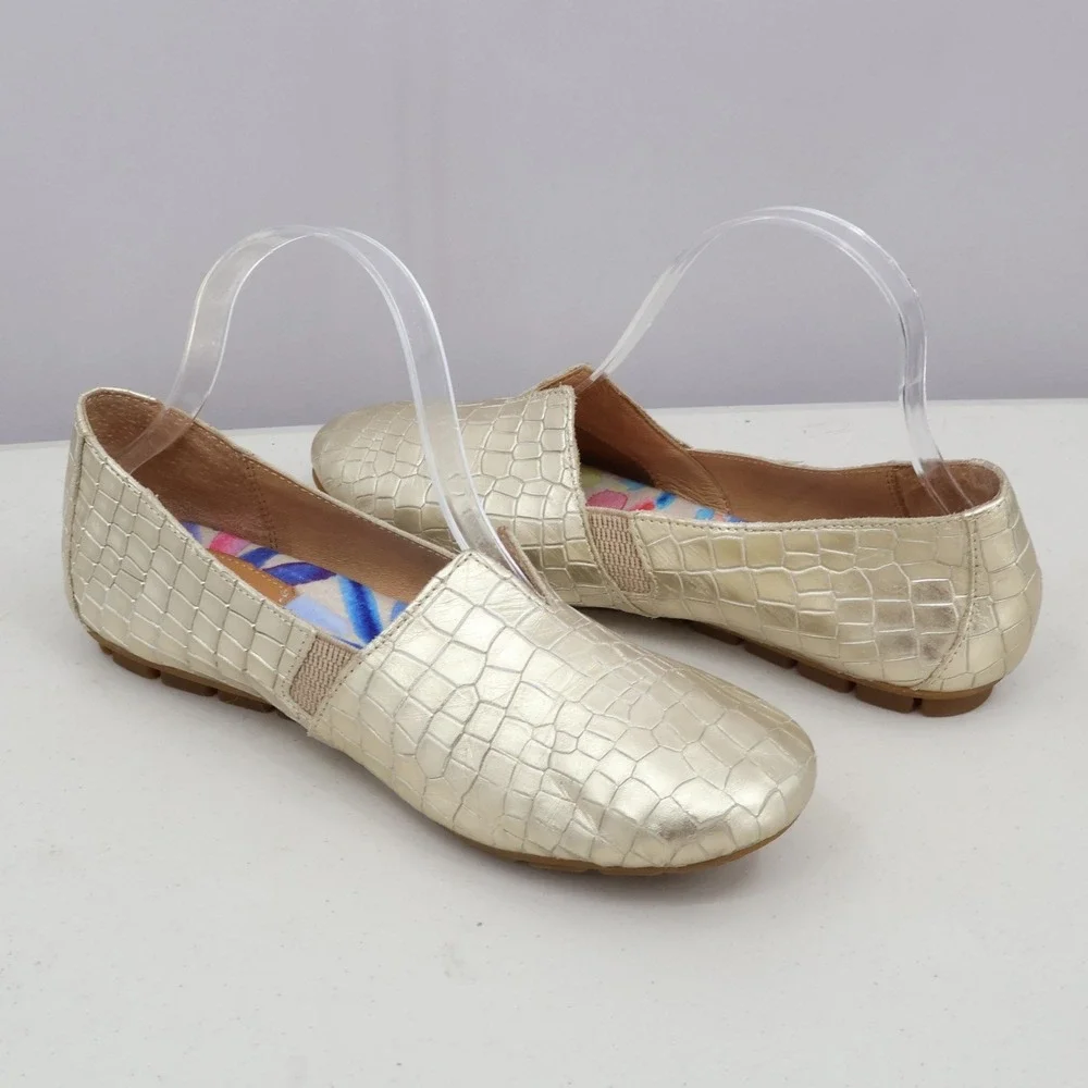Born Metallic Ballet Flats Women 9 Gold Loafer Crocodile Embossed Leather D74610